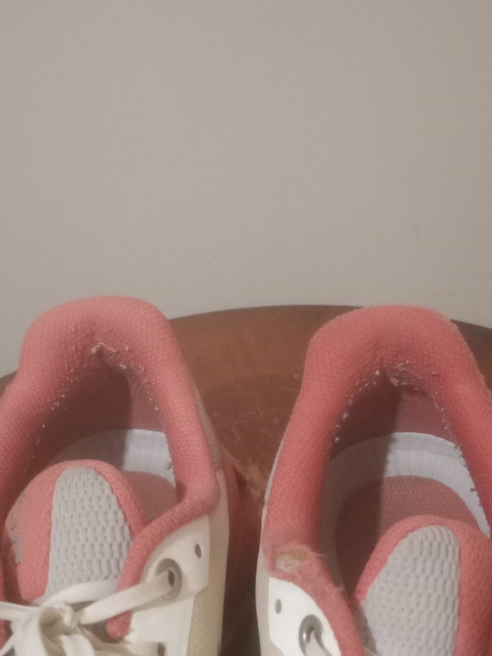 On Cloudflyer Women's Size 7 White Coral Running Shoes Sneakers Comfort - Picture 8 of 15